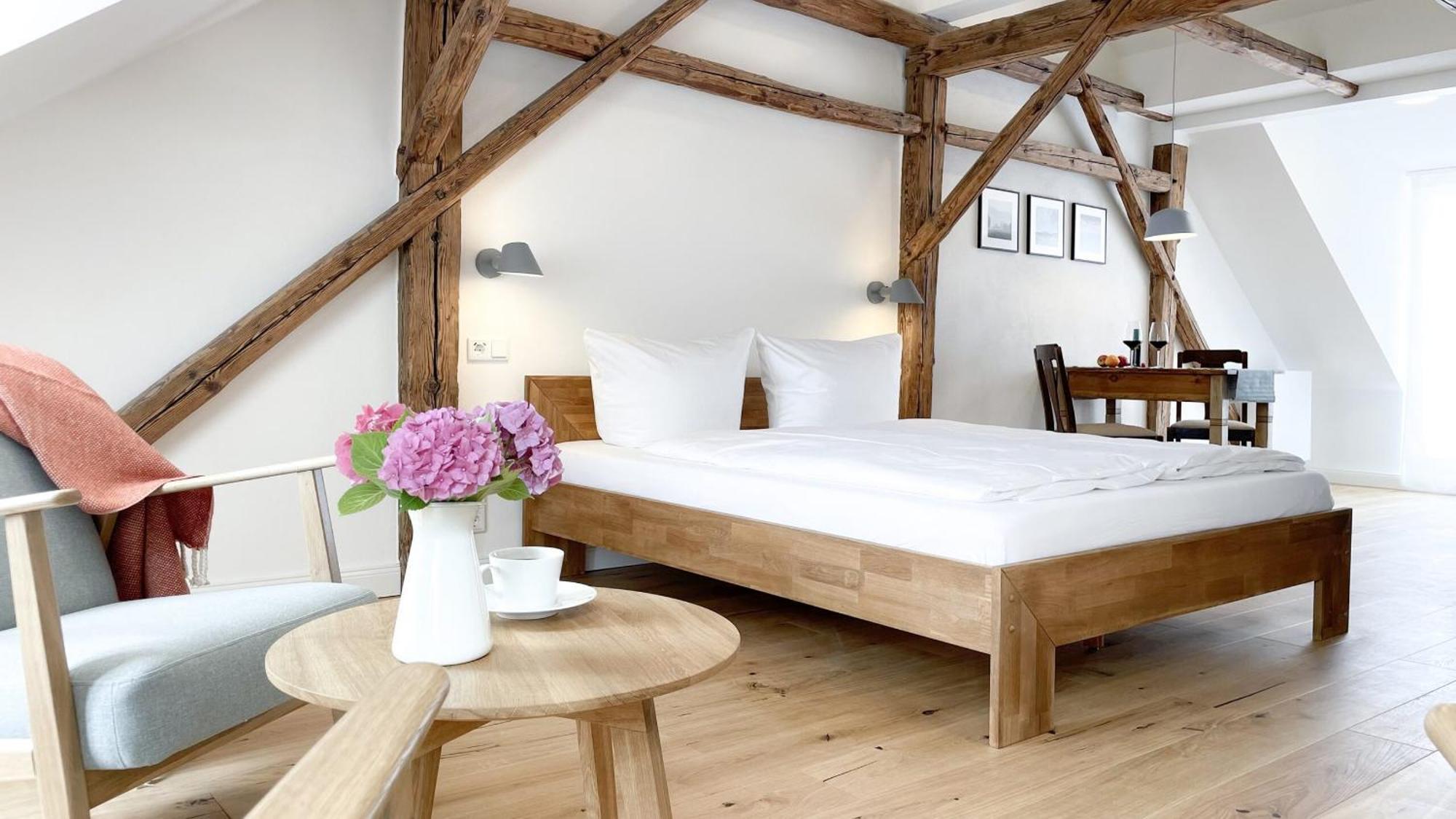 Apartments Am Dom Наумбург Екстериор снимка