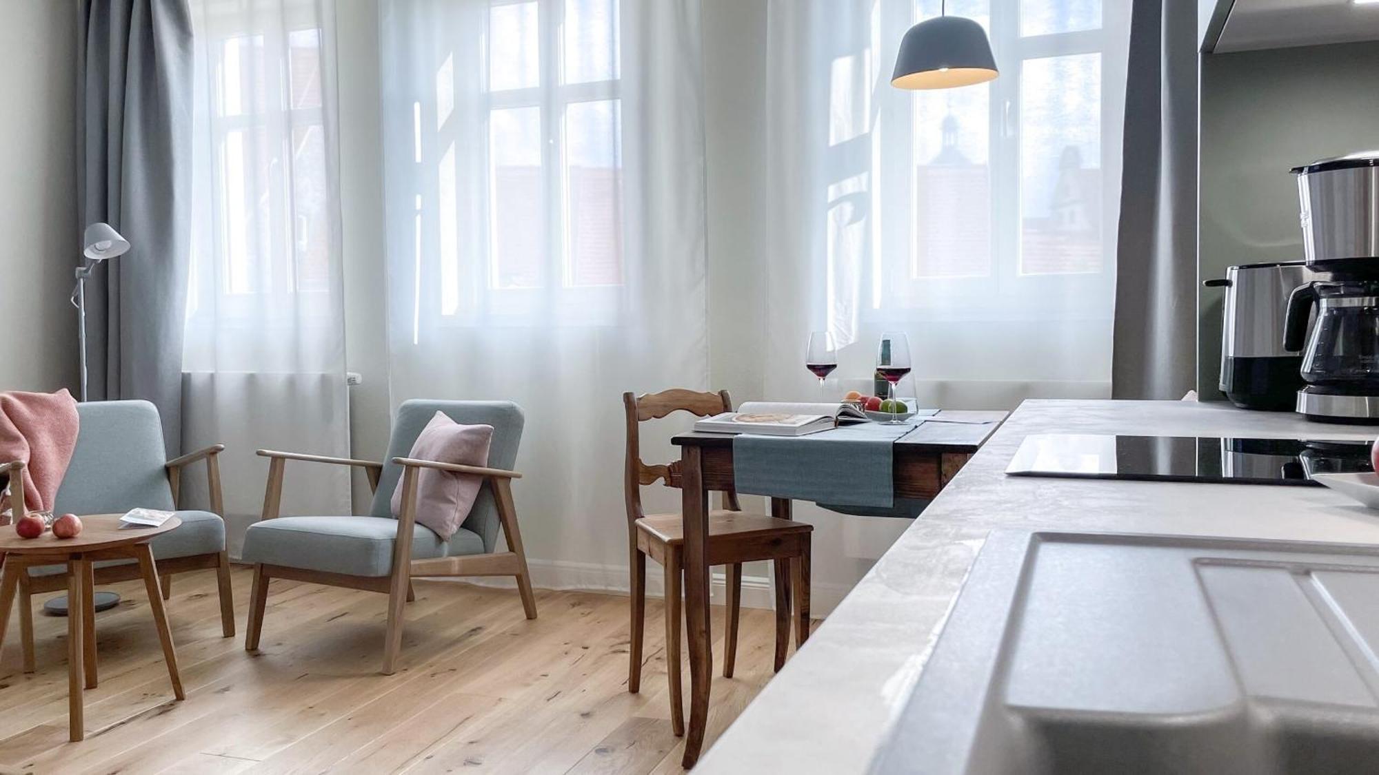 Apartments Am Dom Наумбург Екстериор снимка