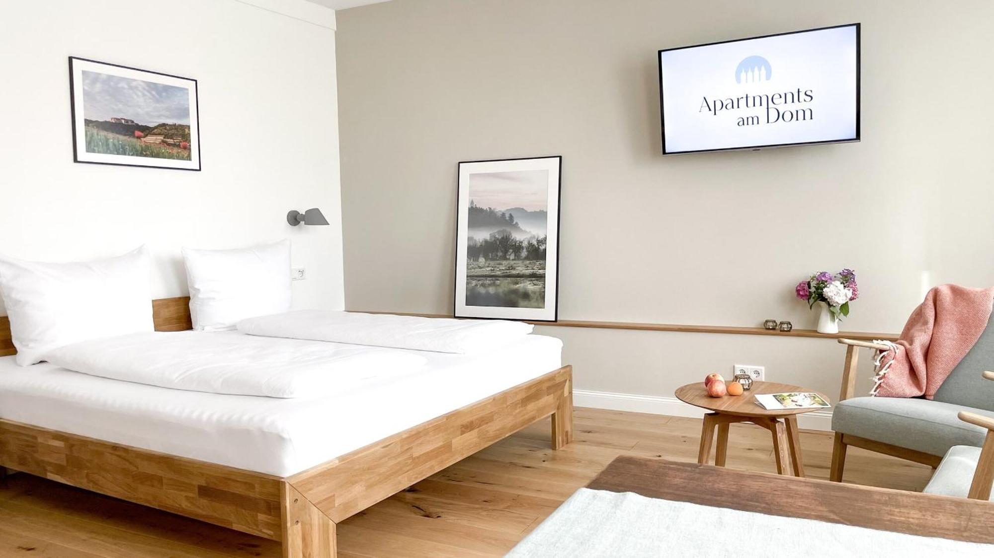 Apartments Am Dom Наумбург Екстериор снимка