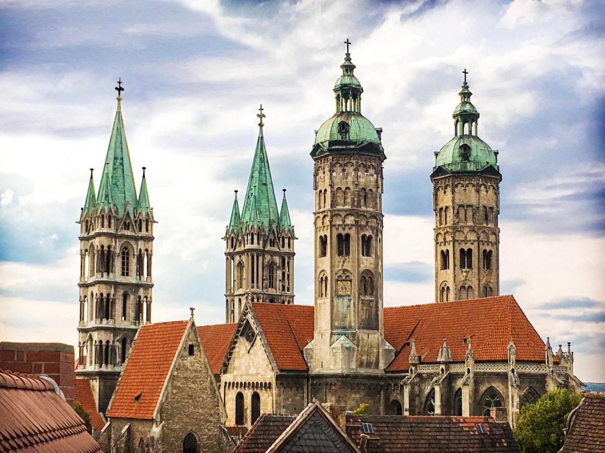 Apartments Am Dom Наумбург Екстериор снимка